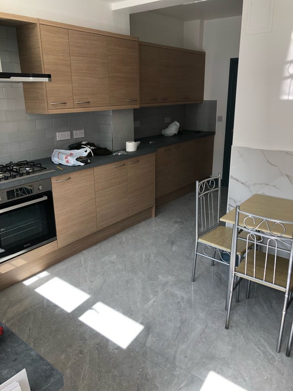 Room Ham Park Road in Greater London