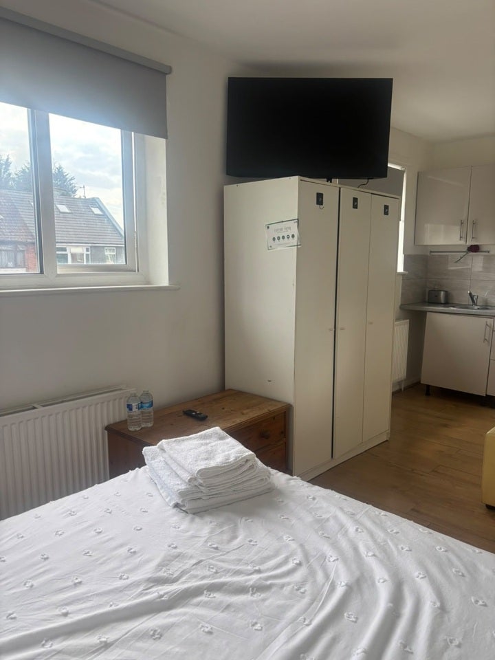 Flat Vivian Avenue in Greater London
