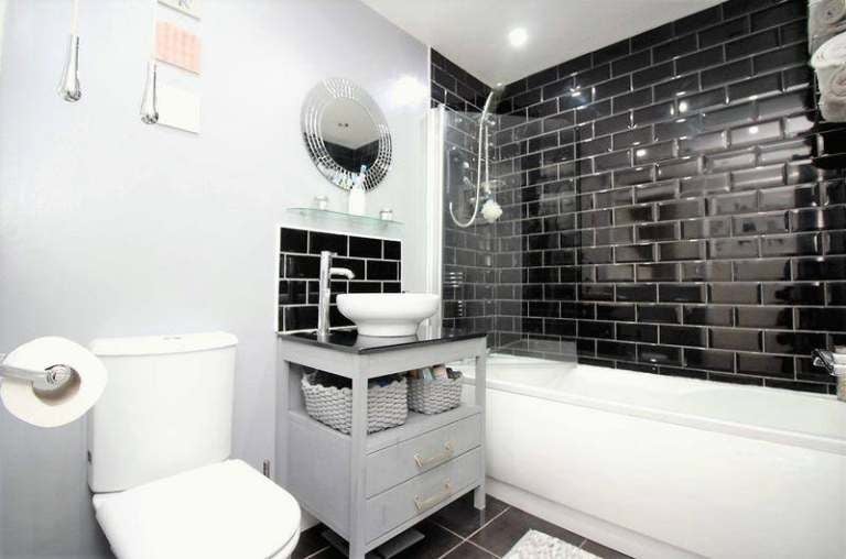 Room Eastham Close in Greater London