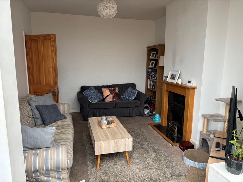 Room Ansell Road in Greater London