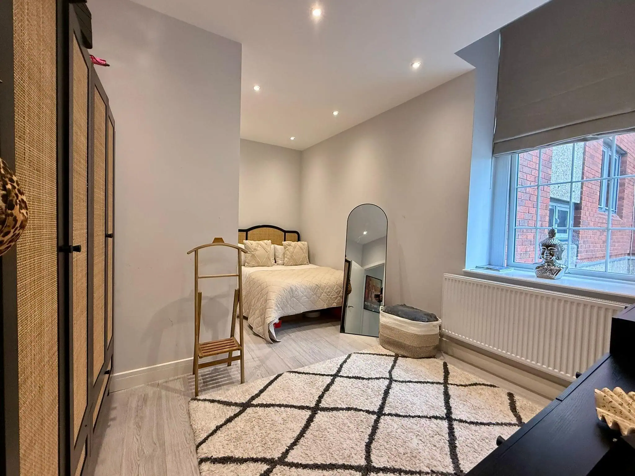 Flat Southchurch Road in Southend-on-Sea