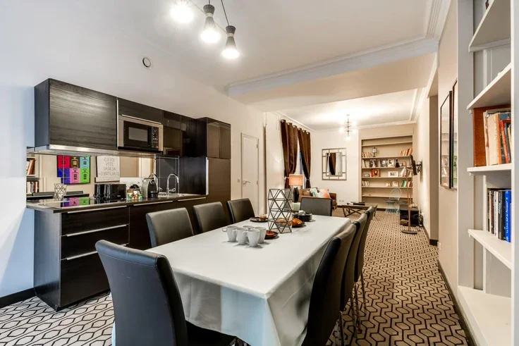 Flat Rue de la Paix in Paris