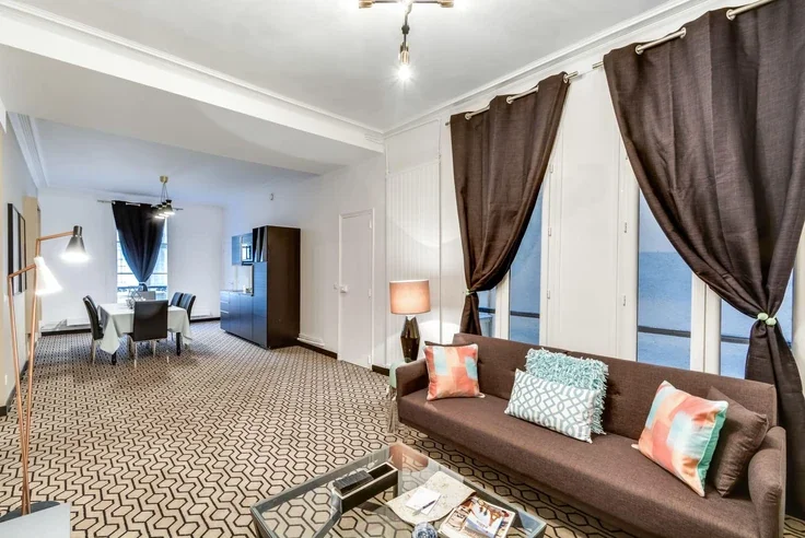 Flat Rue de la Paix in Paris