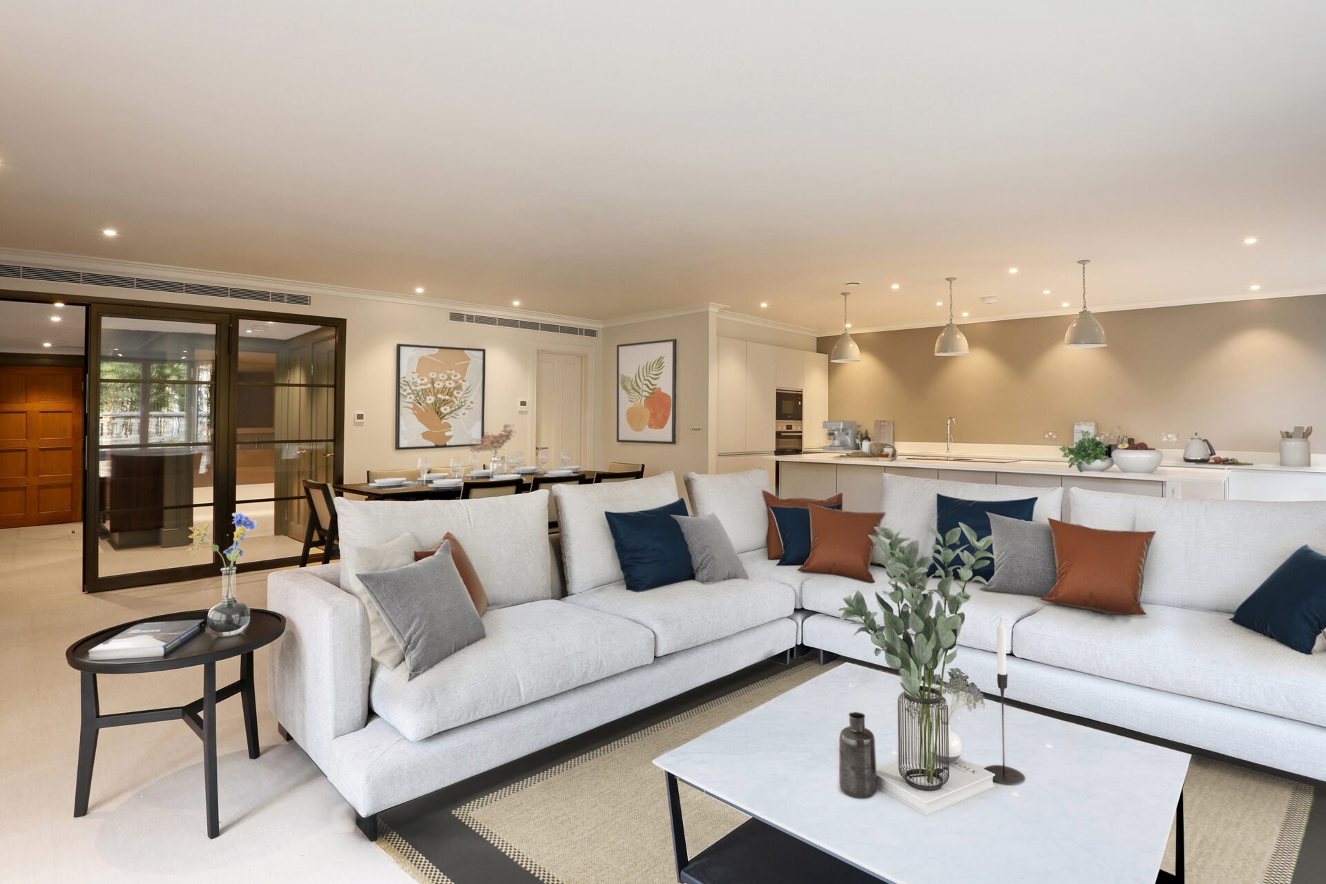 Flat Kingswalk in Greater London