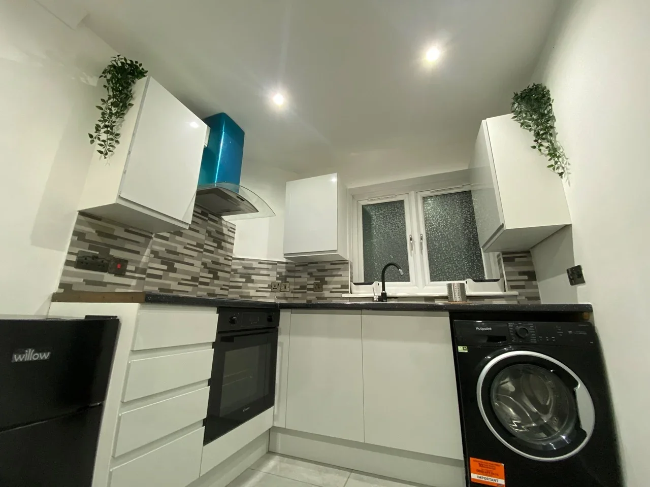 Room Ladywell Road in Greater London