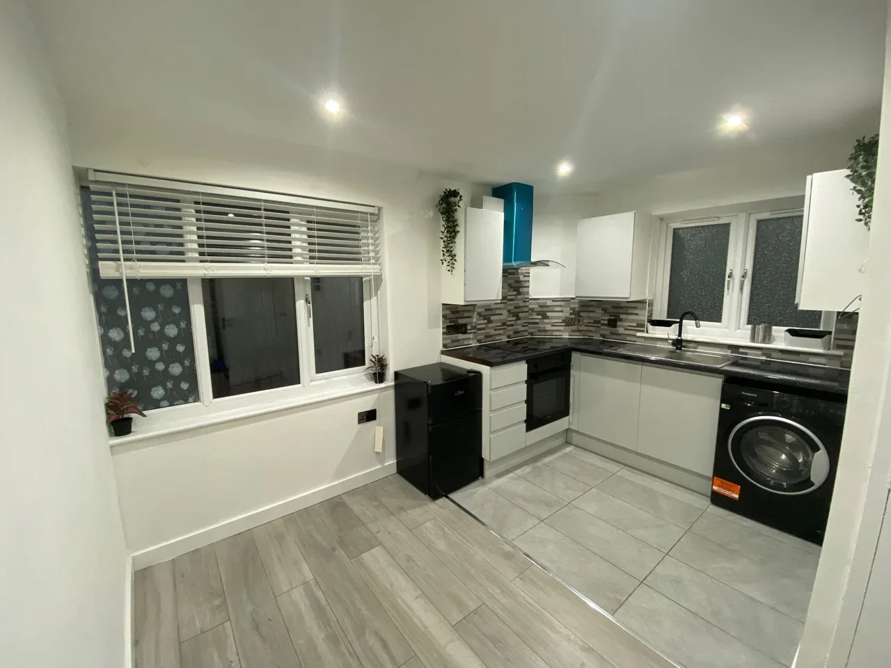 Room Ladywell Road in Greater London