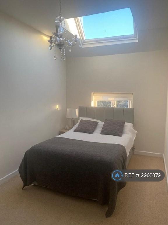 Flat Caroline Place in Oxton Village