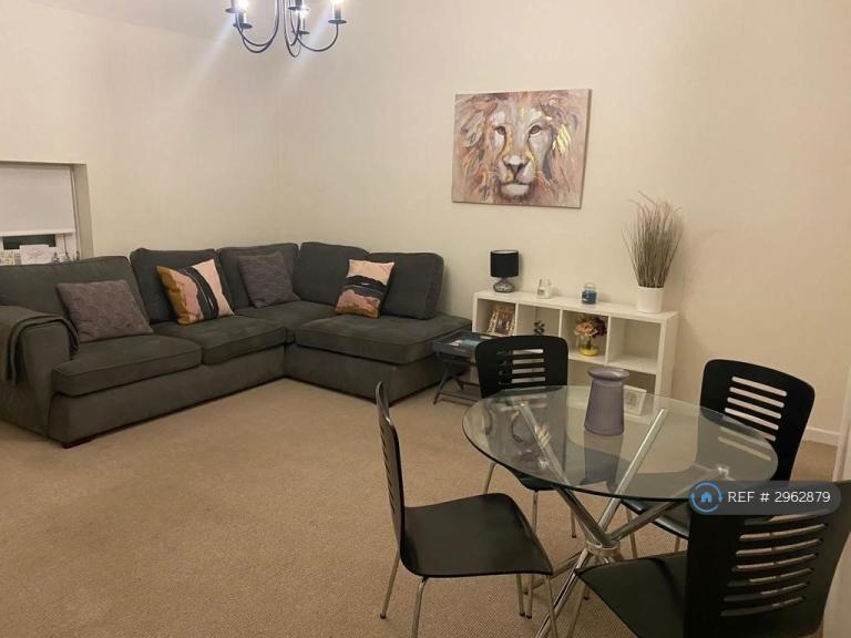 Flat Caroline Place in Oxton Village