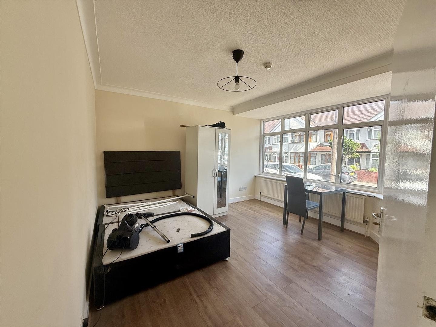House Marquis Close in Greater London