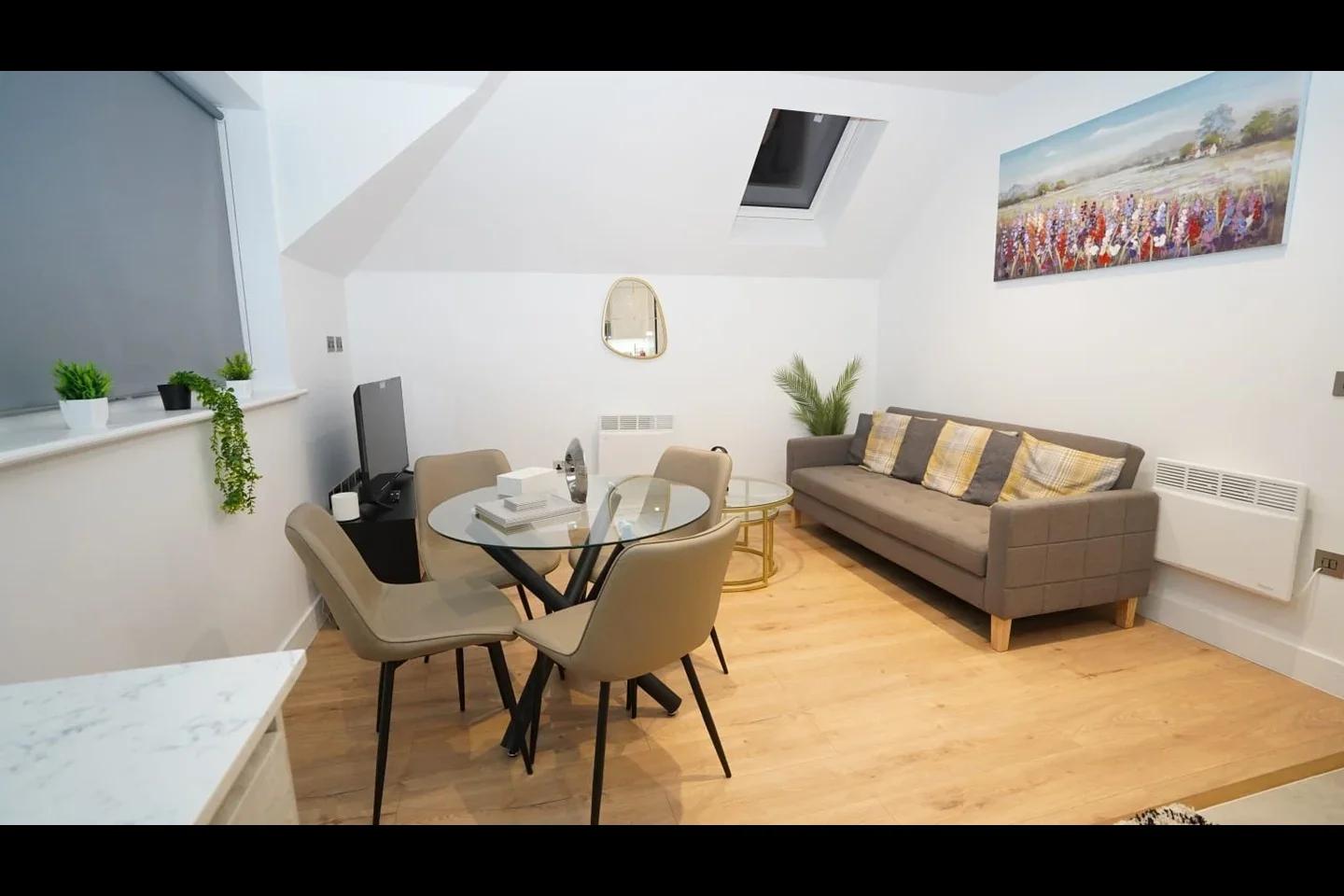 Flat Kingston Road in Mole Valley