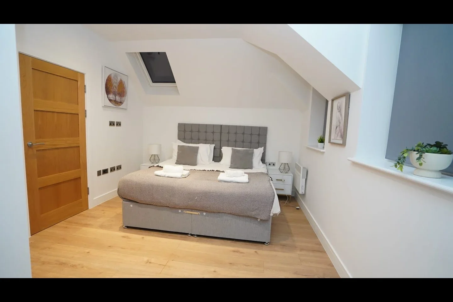 Flat Kingston Road in Mole Valley