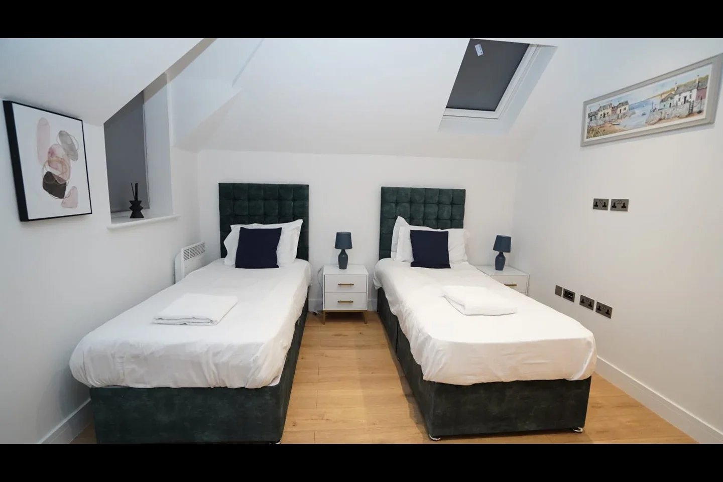 Flat Kingston Road in Mole Valley