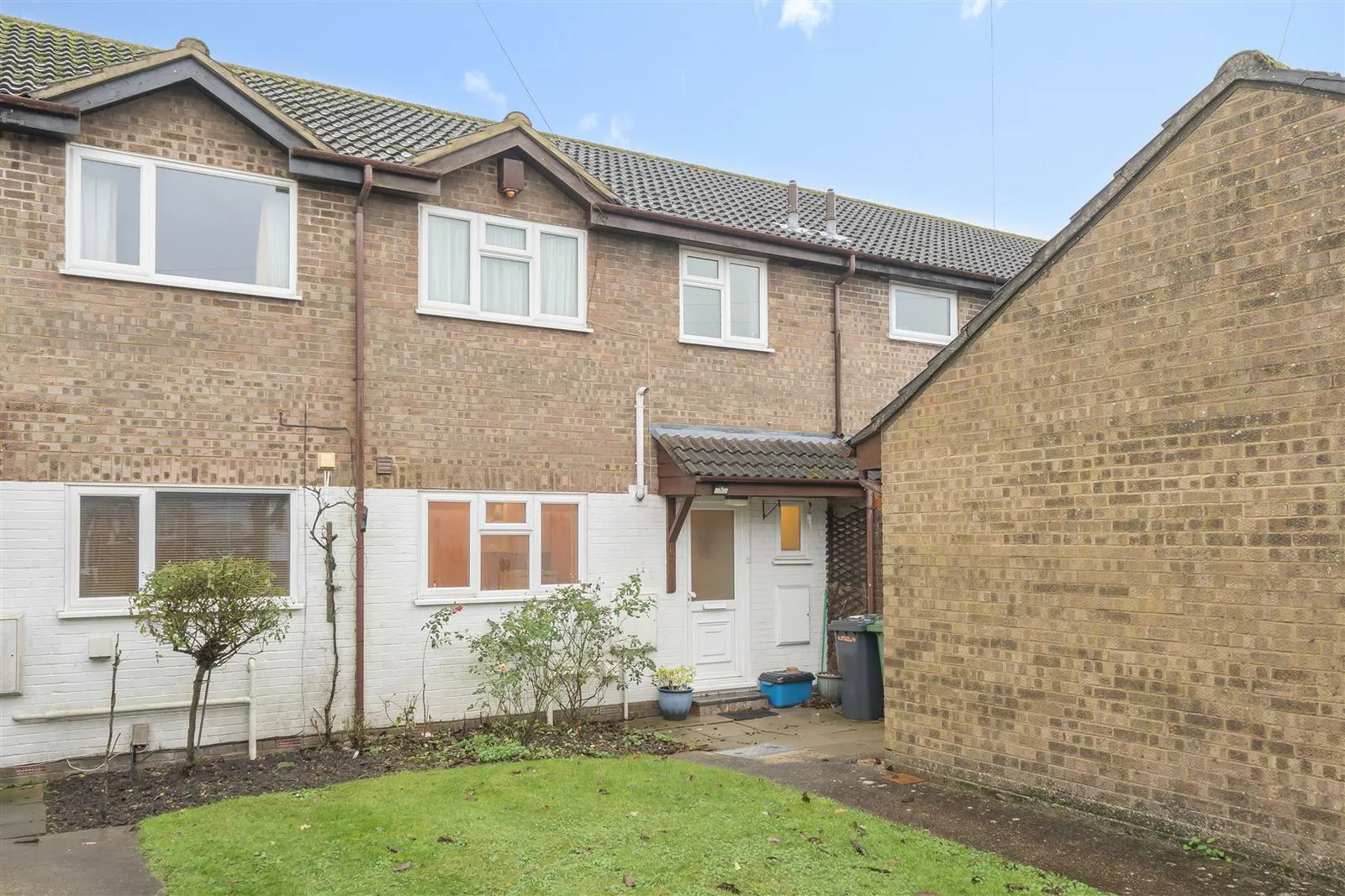 House Ash Hill Close in Hertsmere