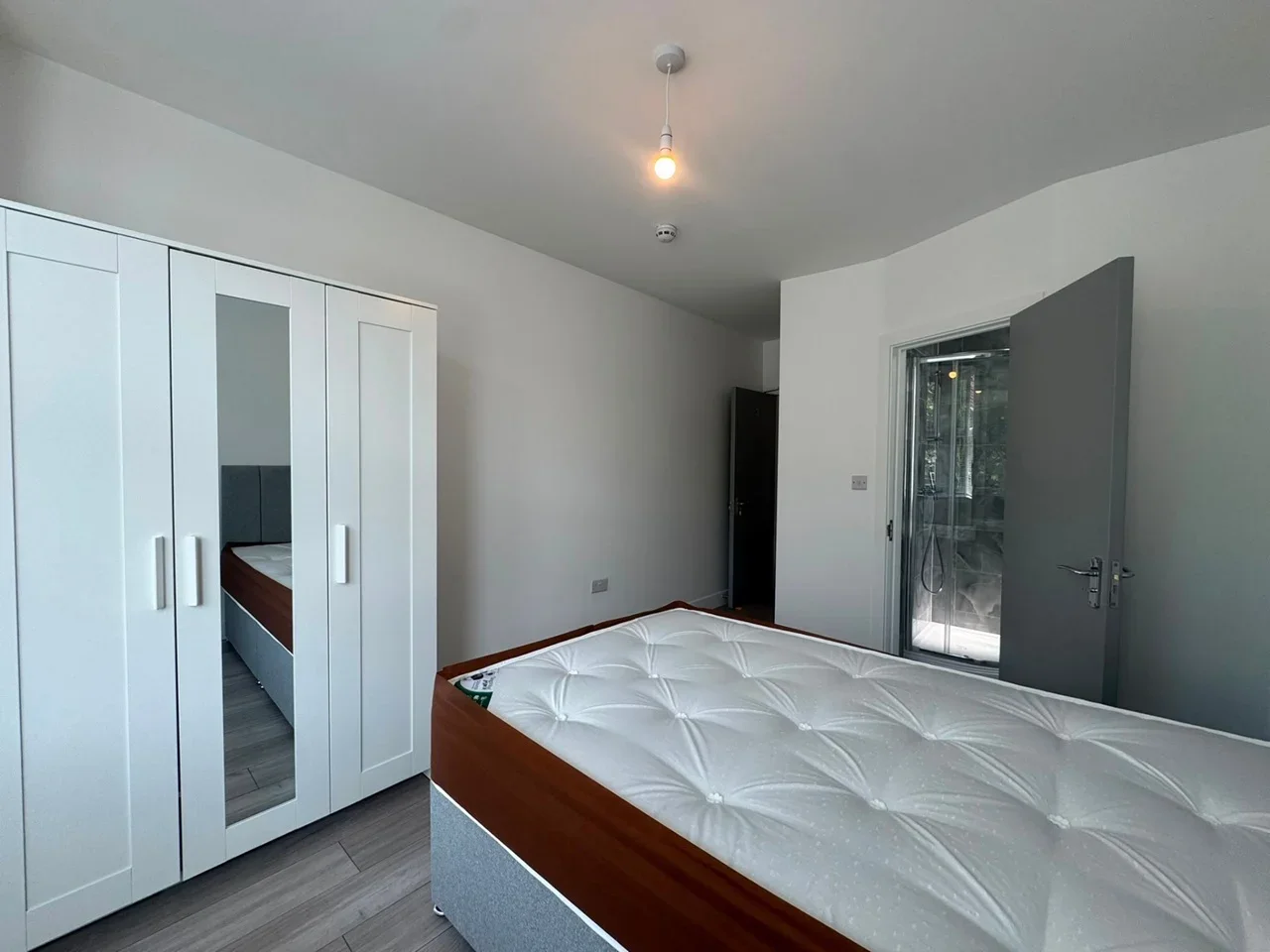 Flat Keston Road in Greater London