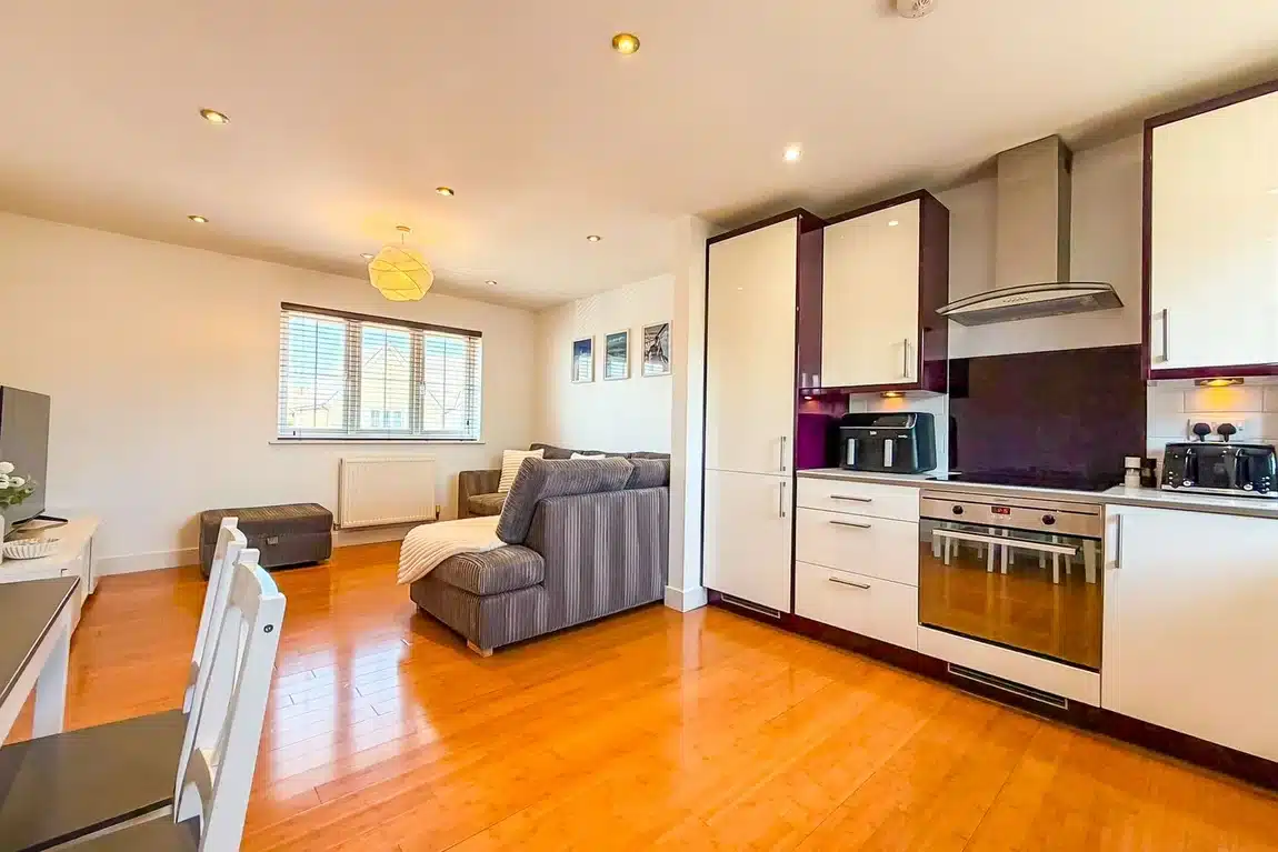 Flat Warsash Road in Fareham