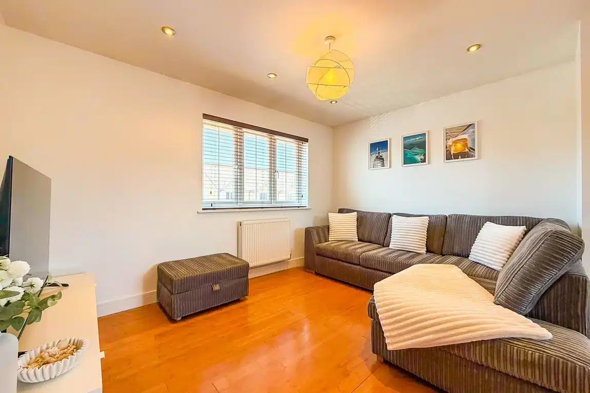 Flat Warsash Road in Fareham