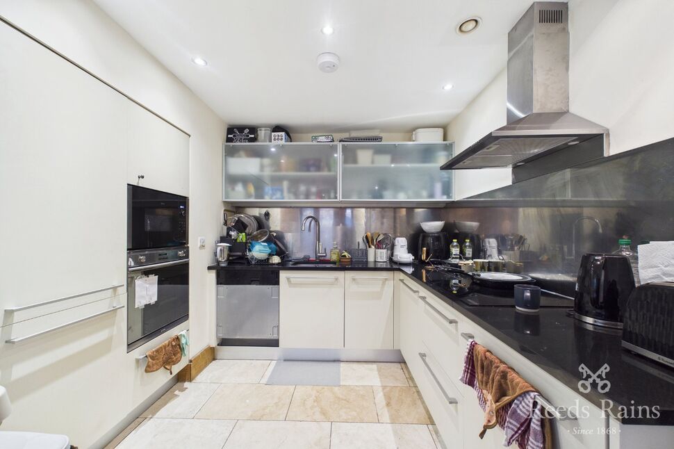 Flat Birkby Lodge Road in Kirklees