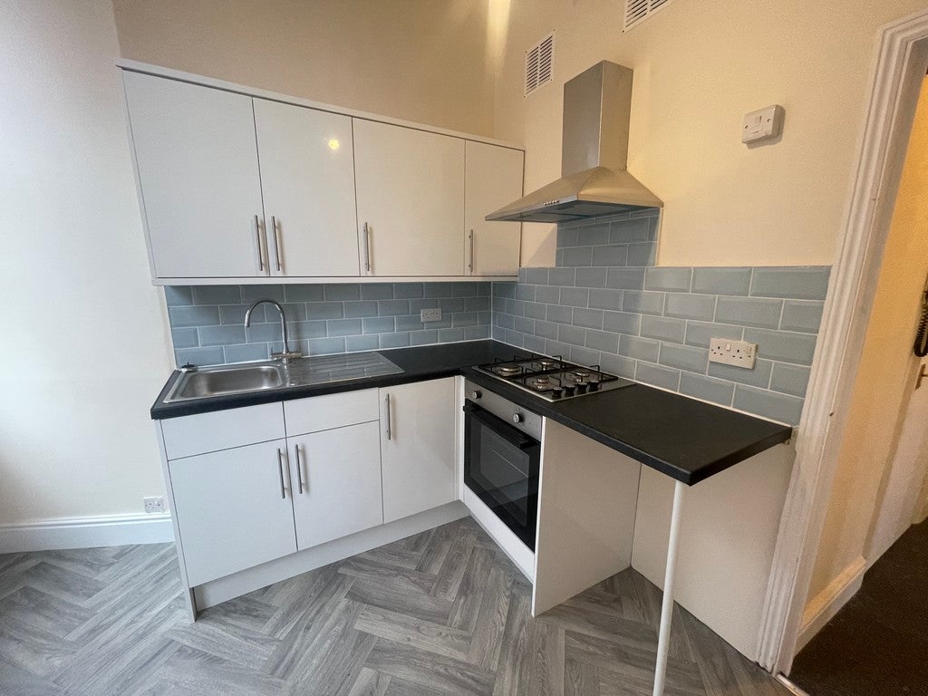 Flat St Clements Road in Manchester