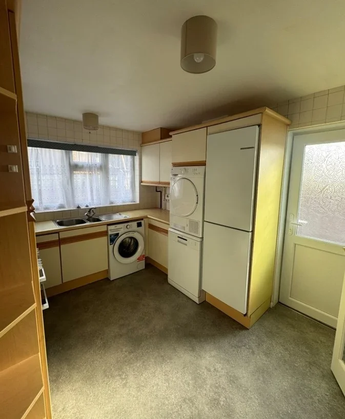 Room Rickards Close in Greater London