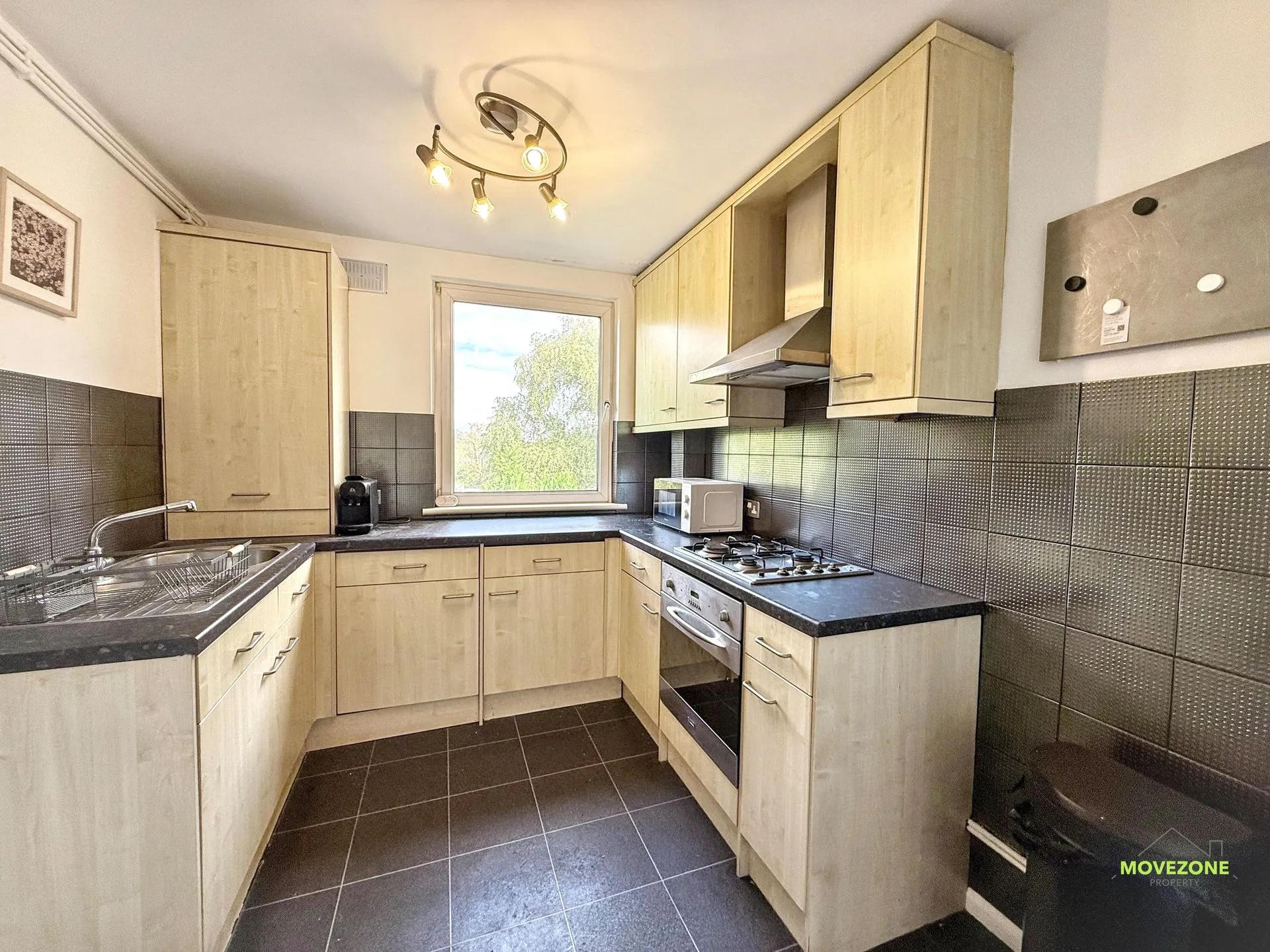 Flat Mottingham Lane in Greater London