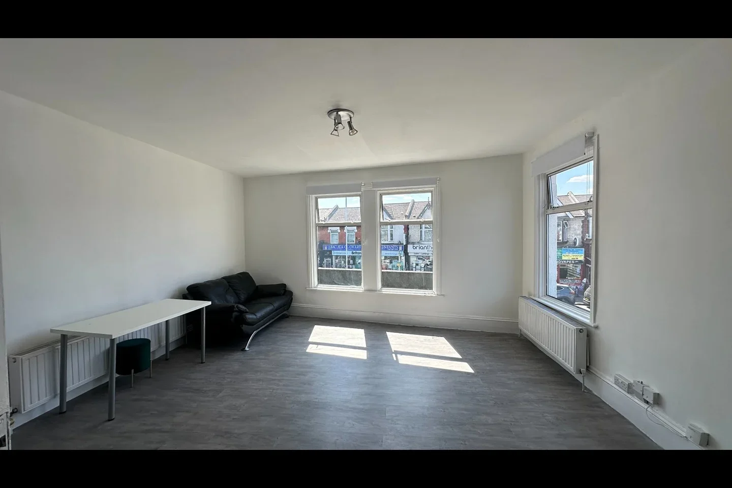 Flat Elmstead Road in Greater London