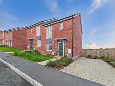 House Ffordd yr Olchfa in Swansea