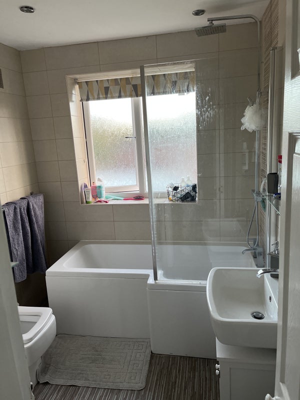 Room Sorrell Walk in Stourbridge