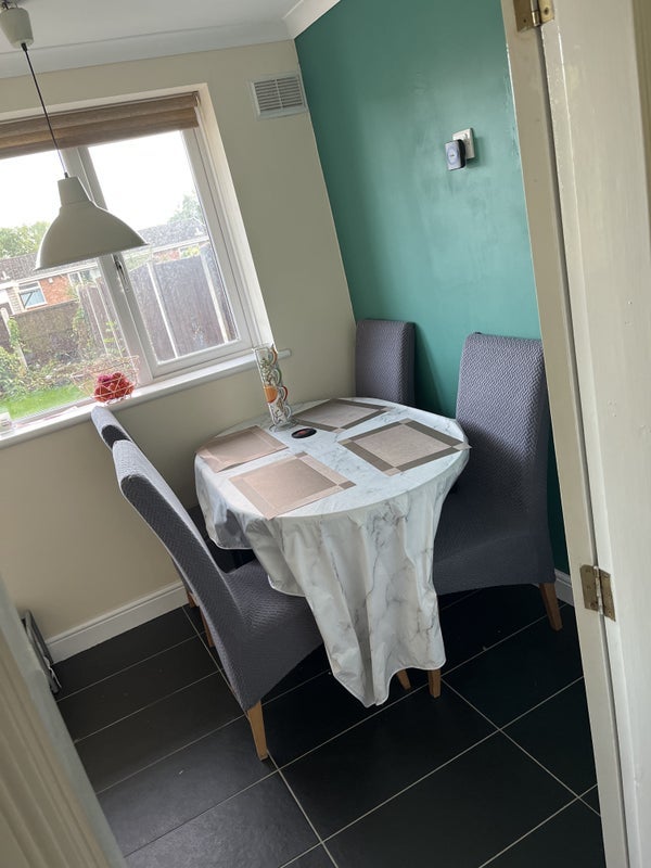 Room Sorrell Walk in Stourbridge