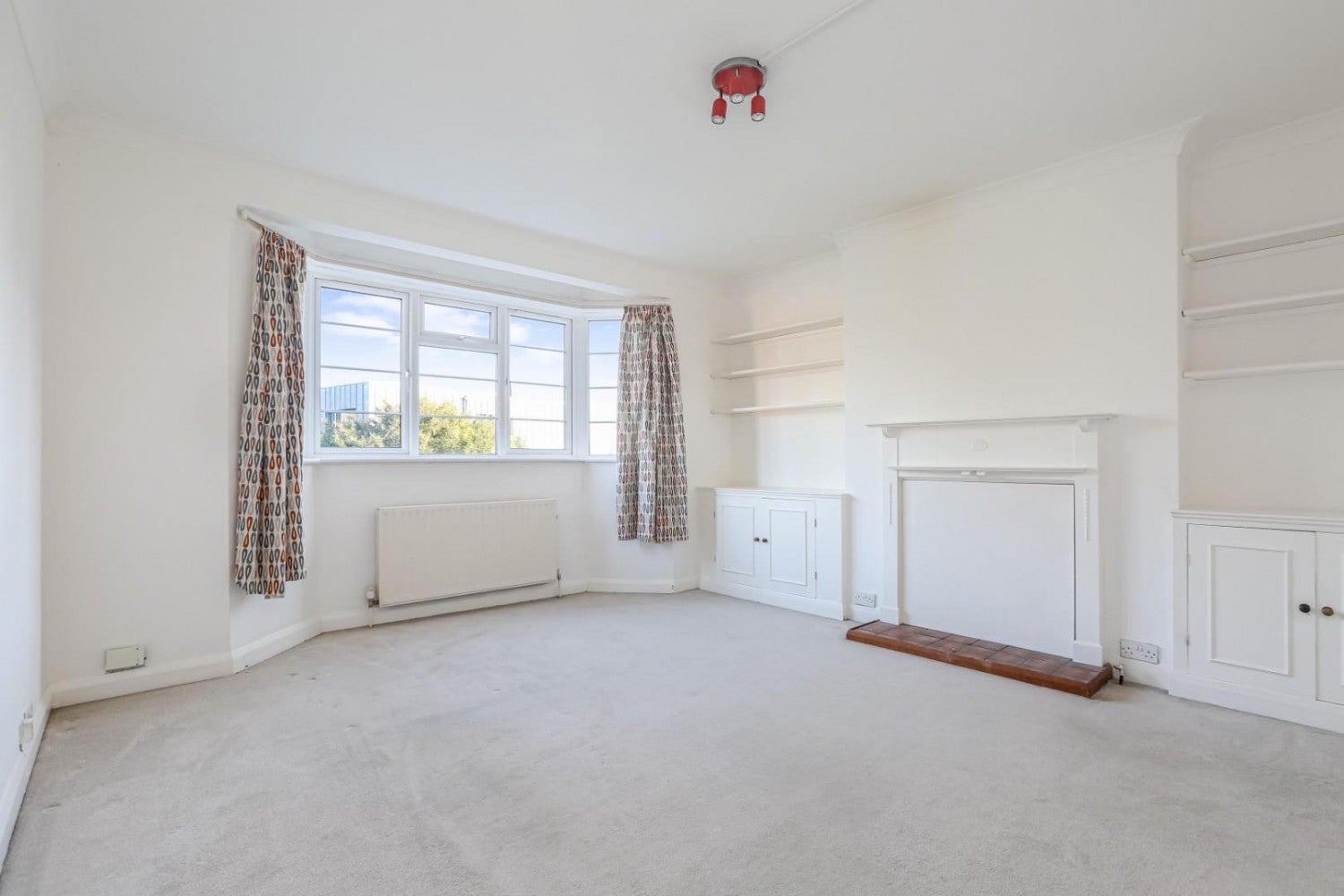 Flat Trenholme Close in Greater London