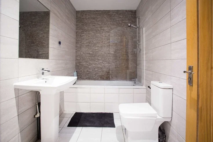 Flat Sankey Street in Warrington