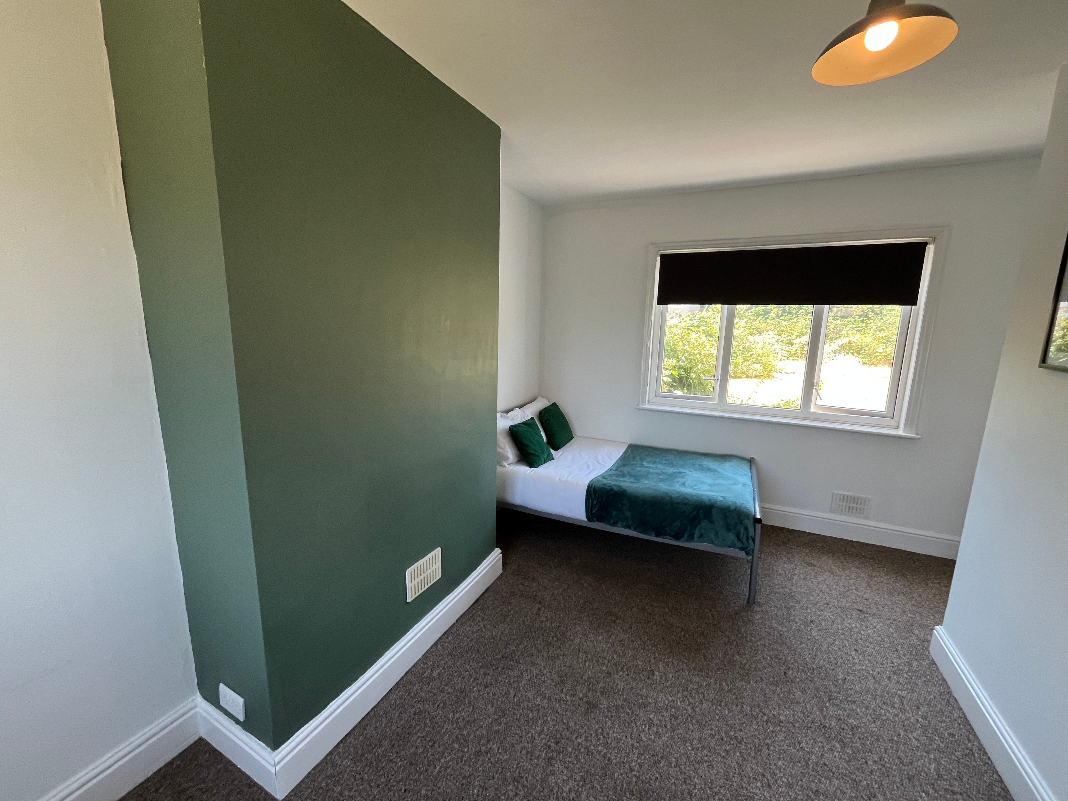 Room Manton Crescent in Bassetlaw