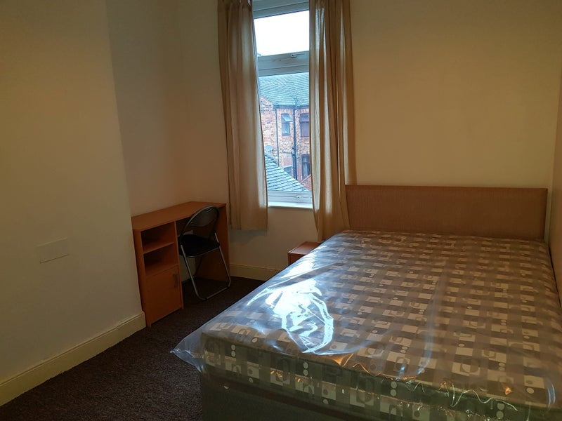 Room Beresford Street in Stoke-on-Trent