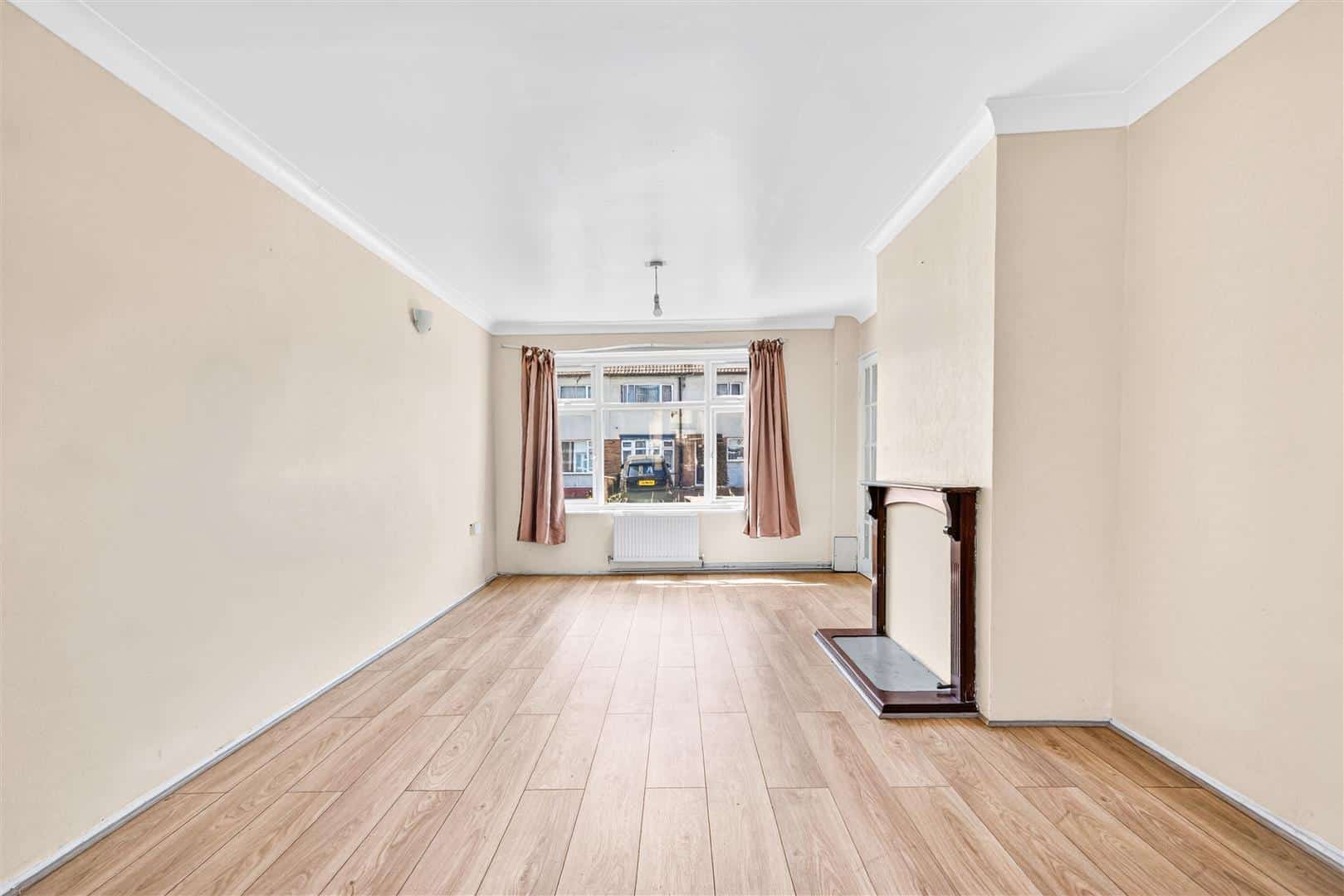 House Chelmer Crescent in Greater London