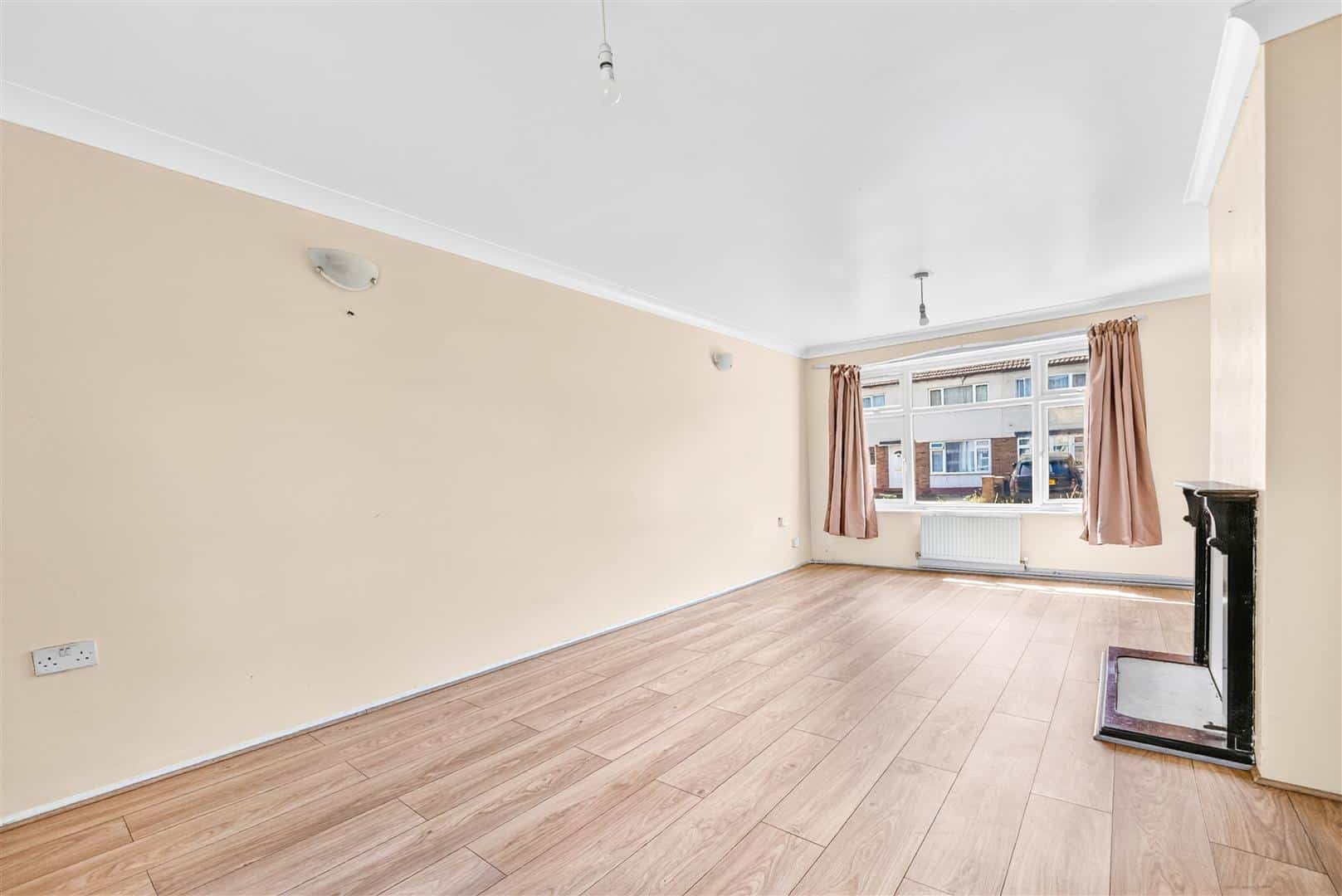 House Chelmer Crescent in Greater London