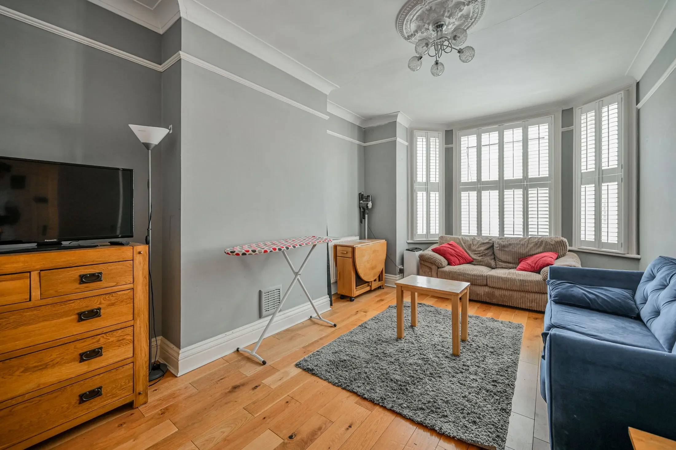 Flat Arcadian Gardens in Greater London