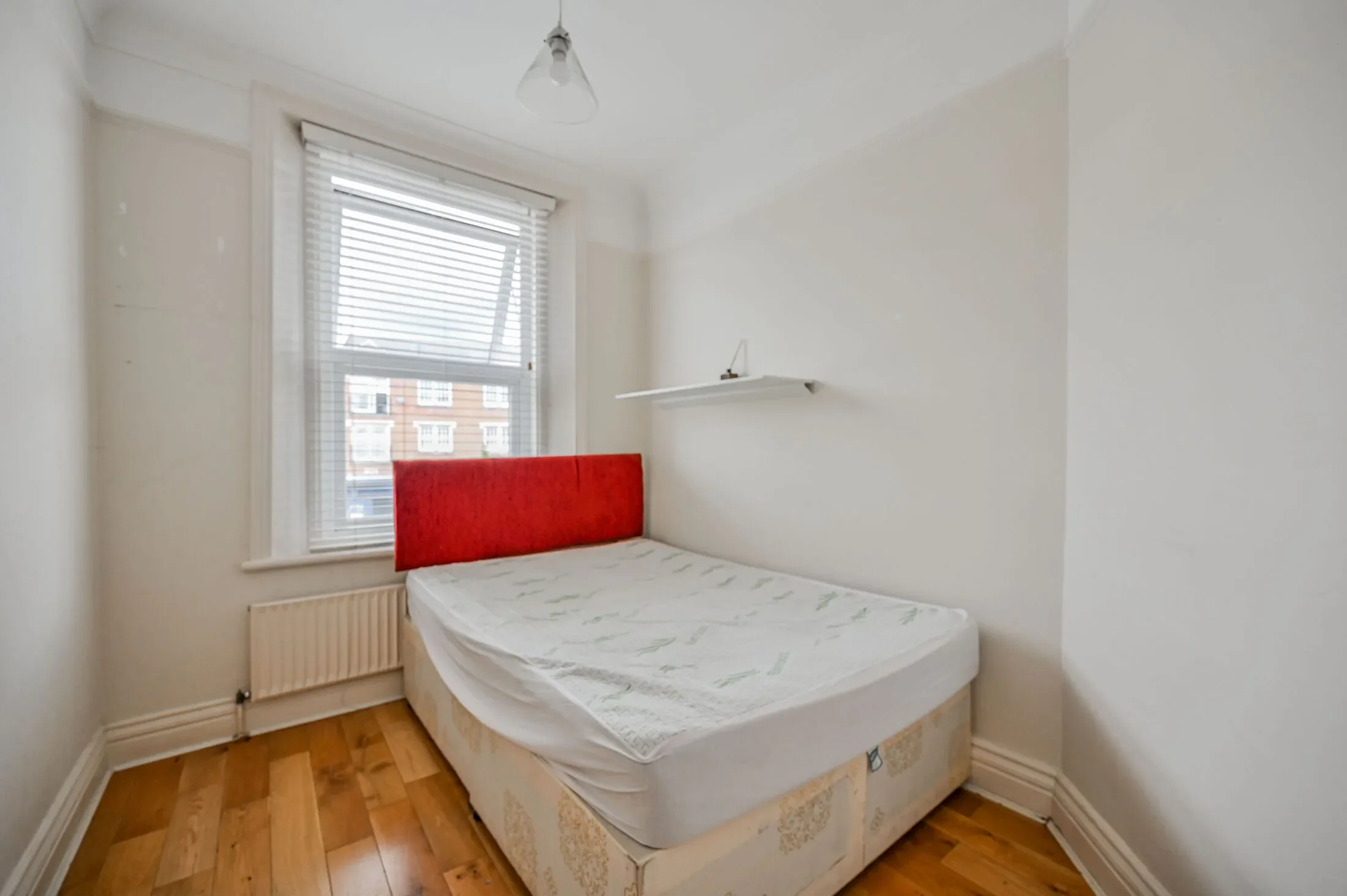Flat Arcadian Gardens in Greater London