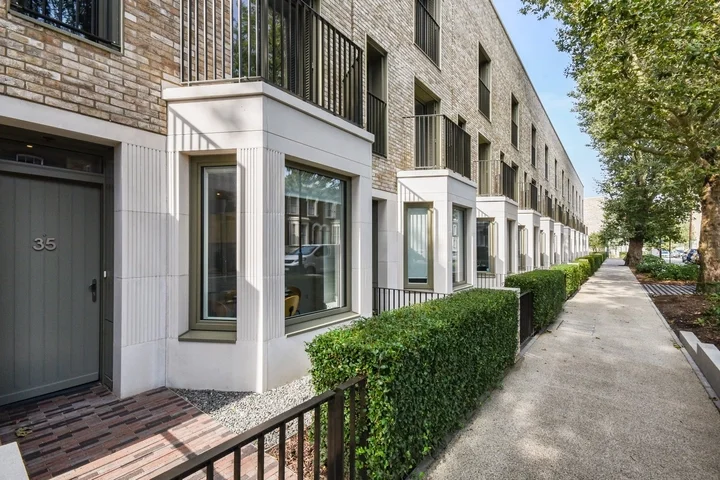 Flat Wansey Street in Greater London