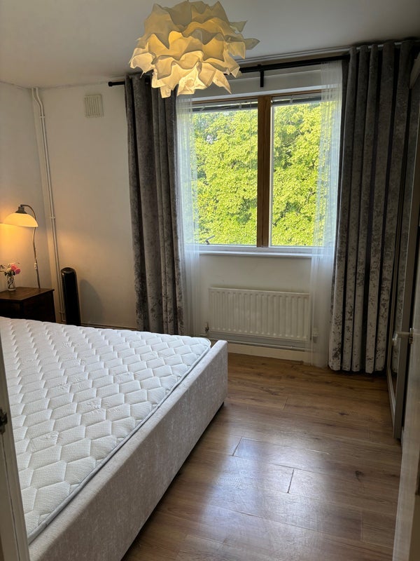 Flat Frendsbury Road in Greater London