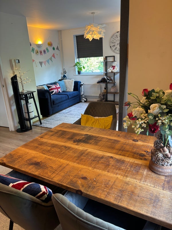 Flat Frendsbury Road in Greater London