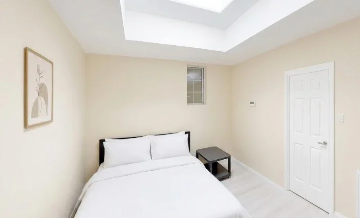 Room Bellevue Road in Greater London