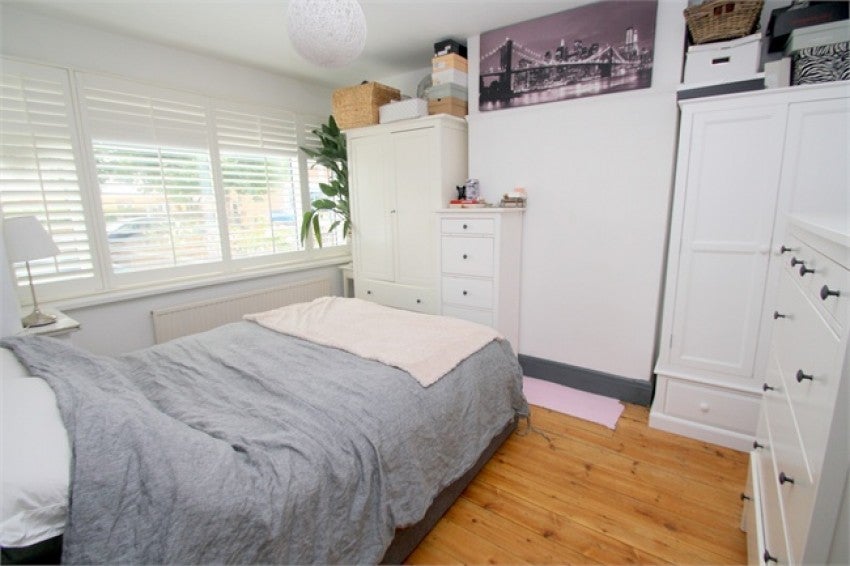 Flat Bramley Close in Borough of Spelthorne