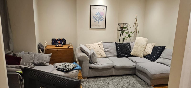 Room Longmead Avenue in Bristol
