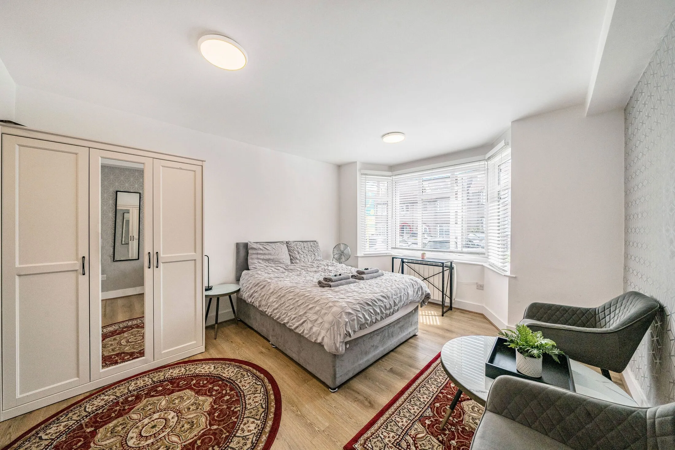 Flat Walton Close in Greater London