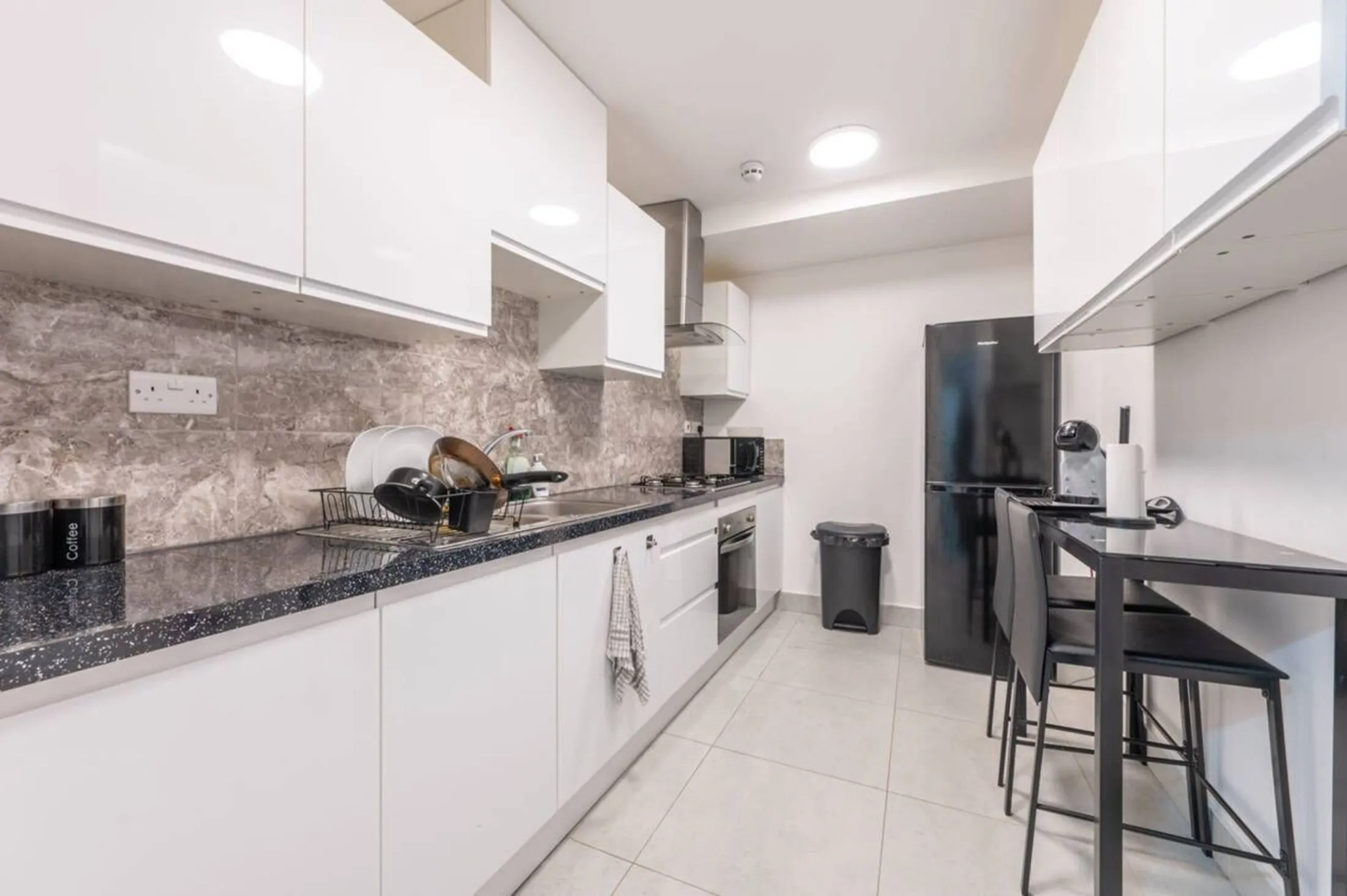 Flat Walton Close in Greater London