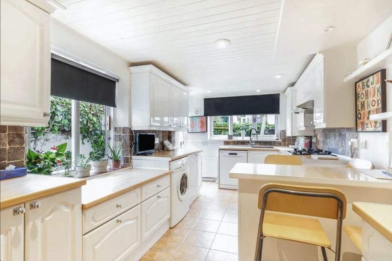 Room Felsham Road in Greater London