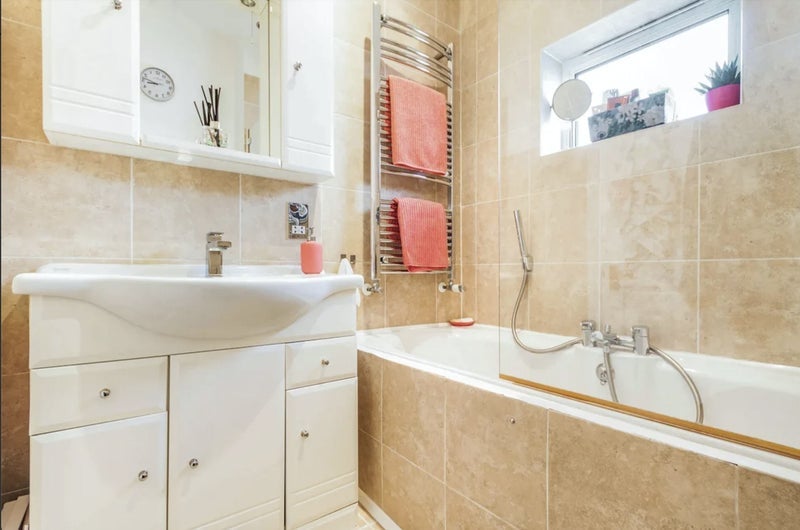 Room Felsham Road in Greater London