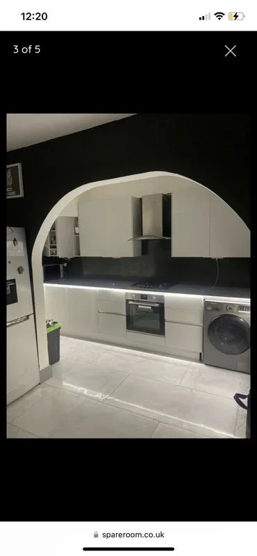 Room Sherringham Avenue in Greater London