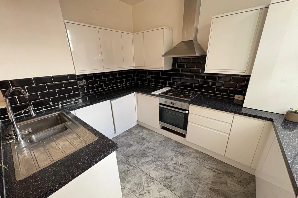 Flat Artizan Road in Northampton
