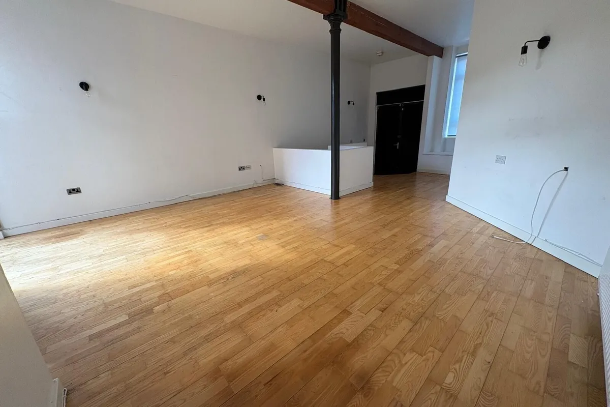 Flat Artizan Road in Northampton