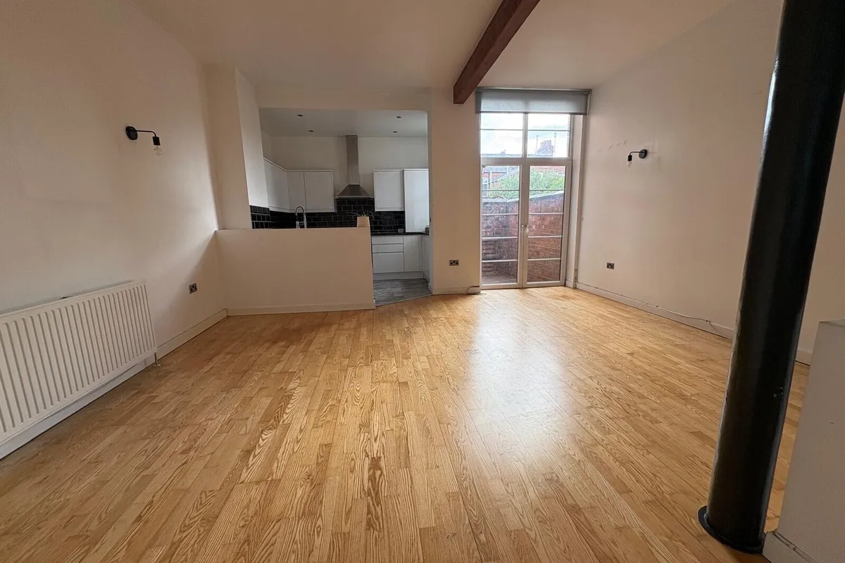 Flat Artizan Road in Northampton